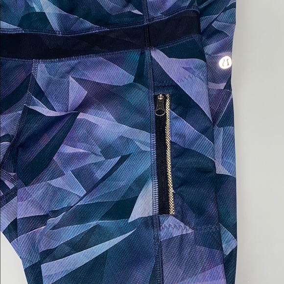 Lululemon Full length Leggings size 6 - Picture 3 of 11